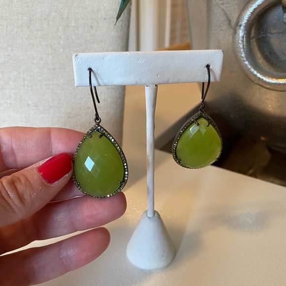 Tommy Bahama Earrings - Picture 3 of 5